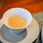 蒼 - その赤座の美味しさが凝縮された結果が、この世界一のビスク♪
      ひと口含めば、「はぅわ〜」と謎の声が漏れます（笑）