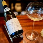 蒼 - おそらく、こちらだけが不動のパートナー。
      赤座にコルトン・シャルルマーニュ。こういう軸があるのもいいですね。
      ヴィンテージは変わりますが、蜜っぽさやミネラル感は共通で、ビスクにも力負けしません。