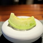 蒼 - ハウスと路地とで、風味が違うという天使音マスクメロン。
      元々メロンは大好物！私はどちらでも大好物！（笑）
      夢は、いつかこれを一玉…