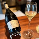 蒼 - 杏のような優しい風味が魅力的。
      口当たりも柔らかくて、速攻で飲み切ってしまいそうになるから、気をつけないと(^^)