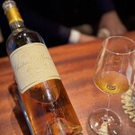 蒼 - 2004年と、若くてもやはり素晴らしいディケム。
      いつも通り、優しくコースを収束させてくれます…