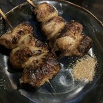 道しるべ - 首トロ皮 山椒付き