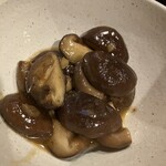 道しるべ - おいしいたけガーリック炒め