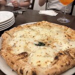 トラットリア エ ピッツェリア アミーチ - 