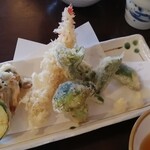 手打ちそば処 椿屋 - 天婦羅盛り合わせ