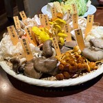  きのこ鍋＆きのこ料理専門店 何鮮菇 - 豪華きのこ15種盛り