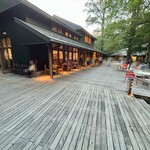 丸山珈琲  - お店（左手）