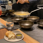 sincerita 拓 - シェフの料理はライブで目の前で見る事が出来ます。