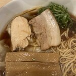 らぁ麺 麦造 - 鶏ﾁｬｰｼｭｰ･豚バラﾁｬｰｼｭｰ                                                   極太メンマ