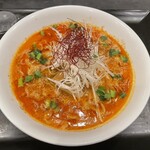 店主の賄い担々麺