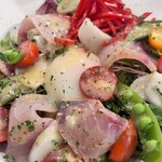 Beer Gourmand - マグロのサラダ