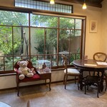 salon de the Tea shot - 