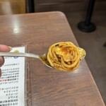 からめ亭 - スプーンリフトにピカタをちょんっ♡ 乗った〜♪٩(｡˃ ᵕ ˂ )و♪