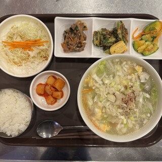 トントン様 孤独の鎌倉グルメ】大船にある韓国料理屋さん『とんとん豚様