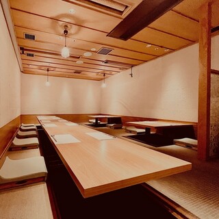 団体様用掘り炬燵
                                          最大20名様ご案内可能