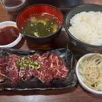 焼肉李苑 - 牛ハラミ定食