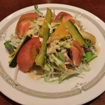 ハリマ・ケバブ・ビリヤニ - 付属のサラダ