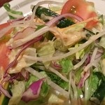 ハリマ・ケバブ・ビリヤニ - 生野菜の種類も豊富