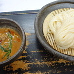 山元麺蔵 - 牛のホソを使ったモツ鍋つけ麺