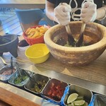 LAS DOS CARAS MODERN MEXICANO Y TACOS - 