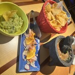 LAS DOS CARAS MODERN MEXICANO Y TACOS - 