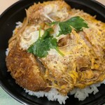 かつ敏 - ランチカツ丼（ロース）、アップ