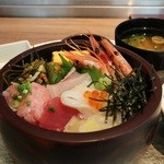 和食バル 音音 - 本日の海鮮丼 1200円。