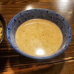 極濃湯麺 フタツメ - シャバ系のちょいクリーミーちょい酸っぱ。(笑)