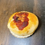 パン工房 ブランジェリーケン - 塩キャラメルナッツベーグル(420円)