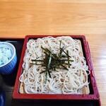 やぶ善 - しっかりと冷たい水で締められた、コシのある蕎麦。