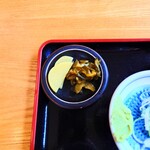 やぶ善 - 箸休めの"お漬物"は、嬉しい二種盛り。