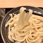 무사시노 우동 타케쿠니 오우메점 - 2개가 1개로 합쳐진 독특한 우동