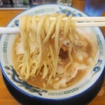 岩ちゃんの極中華そば - 麺リフト