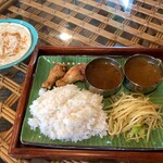 サマサマ亭 - カレー2種セット(唐揚げ付)