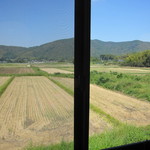 Satono Megumi - 稲刈りが終ったのでしょう・・・こんな景観を眺めながら。