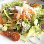 TWELVE ON THE PARK BAR & GRILL - ランチサラダ