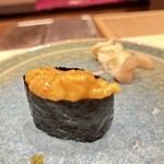 すしのいずみ - 奥尻島のキタムラサキウニ