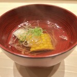 すしのいずみ - お吸い物　マゴチ、三浦のとうもろこし、新生姜