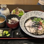 そば じゅん - 料理写真:梅とろ冷し蕎麦　850円
