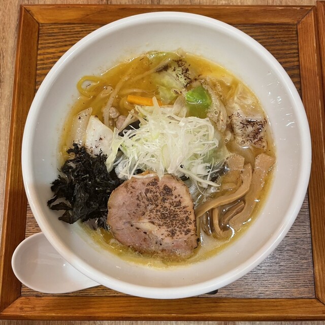 ラーメン083Red （オオバサンレッド） - 東本願寺前/ラーメン