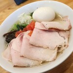 Noodles Labo 香蕎庵 - 特製冷やし鰹昆布ラーメン（大盛）