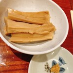 食煅 もみじ - 今回は忘れずにメンマ追加٩( 'ω' )و
      味変の山わさびも美味しい(*´∀`)♪