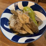 立ち飲み居酒屋ラクミ - 豚すじ煮込み