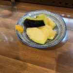 立ち飲み居酒屋ラクミ - 水茄子浅漬け
