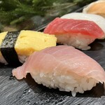 寿司 魚がし日本一 京橋エドグラン店 - 9貫950円の華。腕付き。