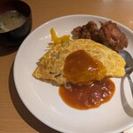 社 - オムライス 650円　から揚げ @70円✕２