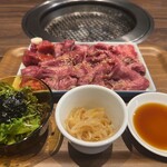 炭火焼肉 久 - 