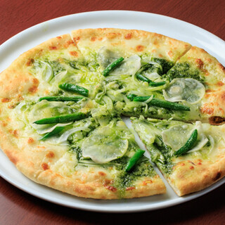 本格ピッツァが自慢！出来立ての料理をビュッフェスタイルで