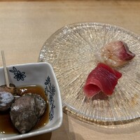鮨よしかわ 麻布十番 - 中トロ、カンパチ、つぶ貝