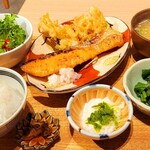 農絆卓恵 炭焼き料理とお酒 - 